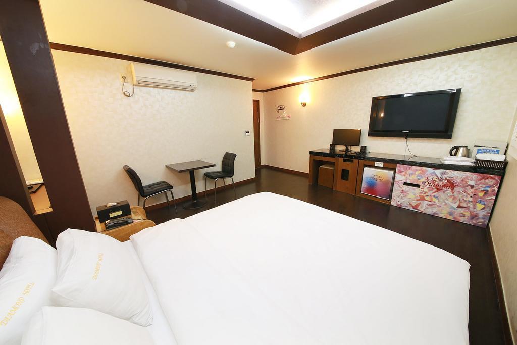 Hotel Diamond Suwon Exterior foto