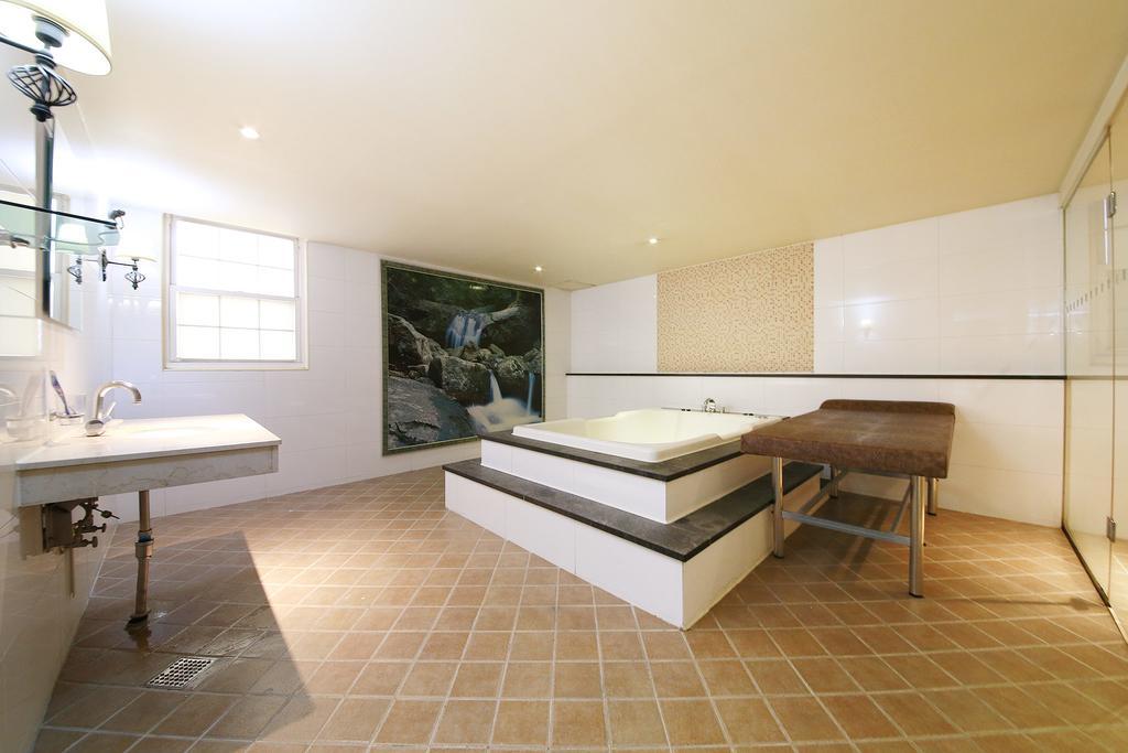 Hotel Diamond Suwon Exterior foto