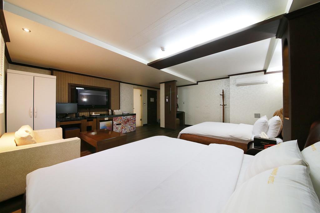 Hotel Diamond Suwon Exterior foto