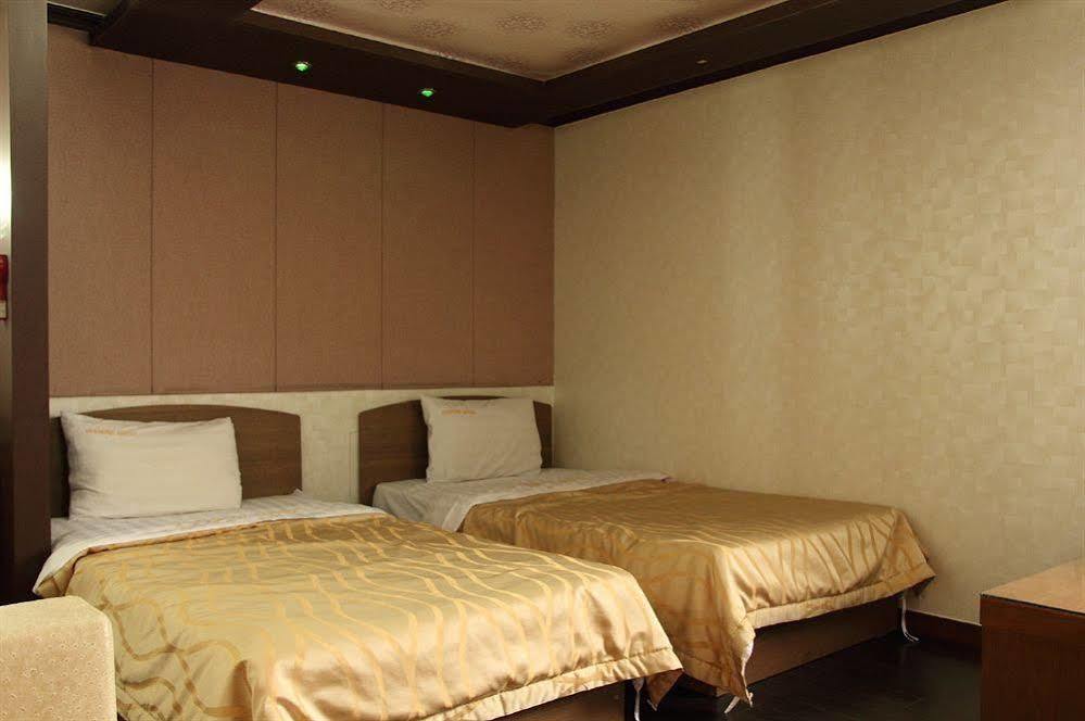 Hotel Diamond Suwon Exterior foto
