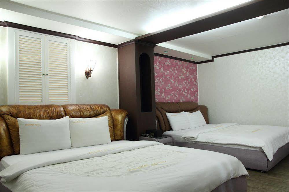 Hotel Diamond Suwon Exterior foto